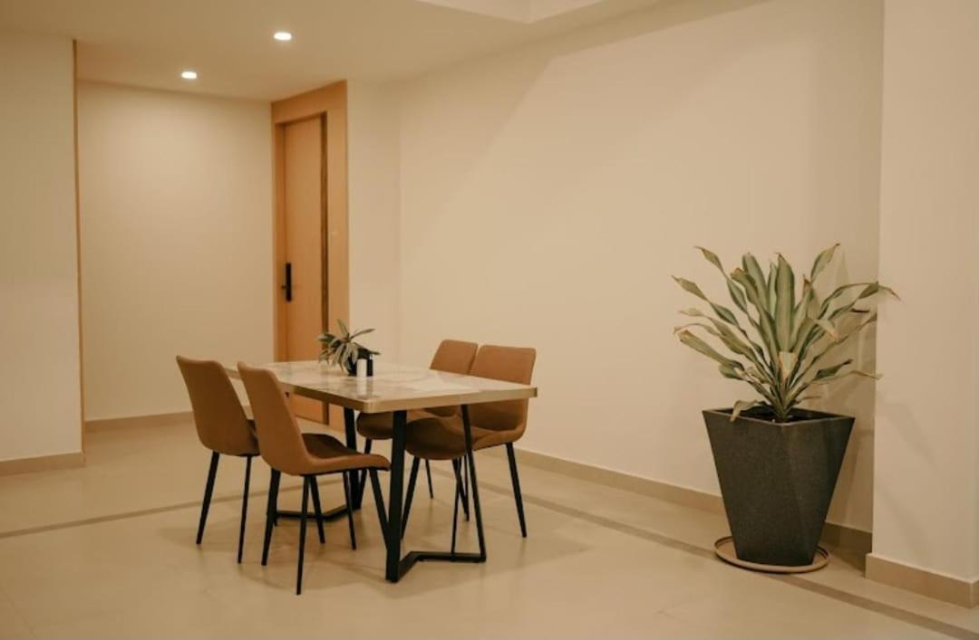 Aparthotel Atmosfera Bengaluru, India Exterior foto